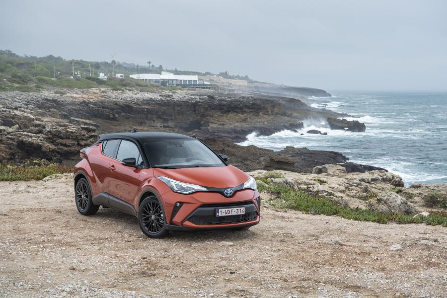  Toyota C-HR Hybrid 2019 года  (WW) (фото 53 из 174)
